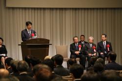 安倍晋三内閣総理大臣の祝辞の様子