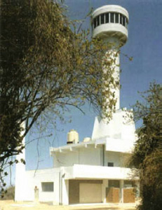 �J�ݓ����̓����p�C���ʃZ���^�[(�O��)