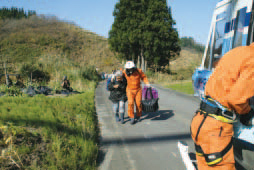 ���H�ɒ������Ă̏Z���̋~�o