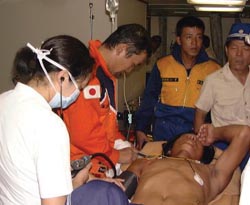 �~�}�~�����u