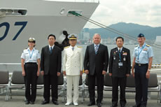 �e���̒������i������3�l�ڂ��ΐ�C��ۈ��������j