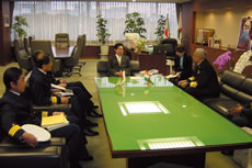 北側国土交通大臣を表敬訪問するシンインド沿岸警備隊長官