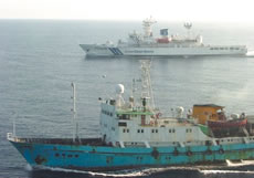 中国海洋調査船「奮闘4号」