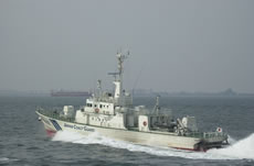 �C���ɋ}�s���鏄���D