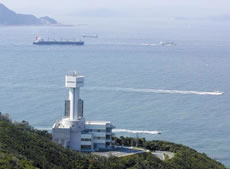 �ɐ��p�C���ʃZ���^�[