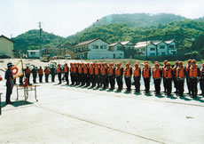 �~��x���̗l�q