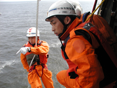 ����~���