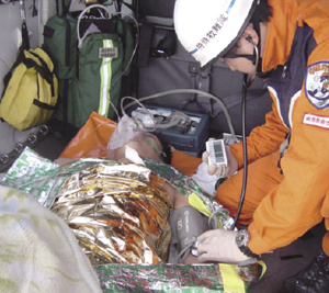 救急救命士による手当