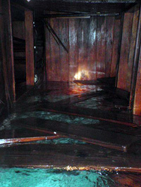 �]�������D���ŏ�g�����~����҂����X�y�[�X