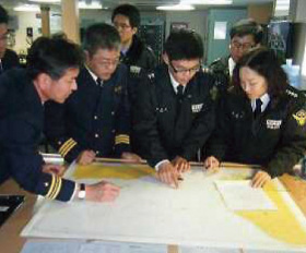 ���؍����{���~���P��