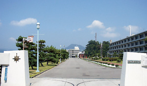 �C��ۈ���w�Z