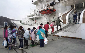 釡石市の依頼により、市民50名に対して巡視船が入浴支援(3月21日・22日、岩手県釡石港)