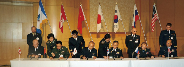 ��12��k�����m�C��ۈ��t�H�[�����T�~�b�g�̊J��