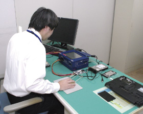 �f�[�^�̒��o�E��͂��s���і�ƍߏ��Z�p��͊�