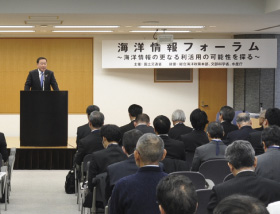 �{�t�H�[�����ւ̊��҂��q�ׂ��銁�R���y��ʕ���b