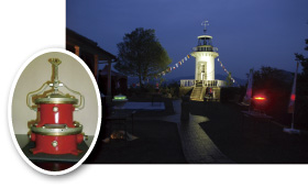 灯りに照らされた旧品川灯台