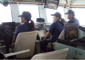 ���D���s�������D���i�����j