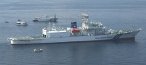 �t�B���s�����݌x���������D�Ƃ̊C���΍����A�g�P��