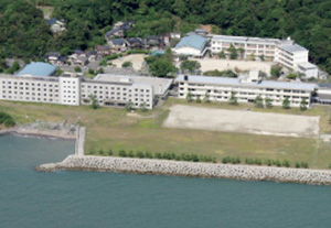 �C��ۈ��w�Z��i���Z