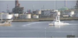 �C��ɍL���������̊g�U�[�u�̏�