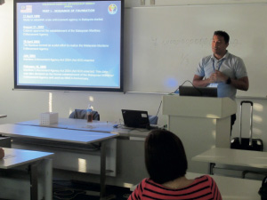 ������̎��ƕ��i��