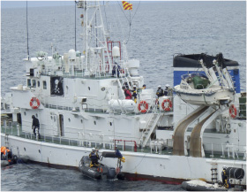 容疑船への移乗制圧訓練