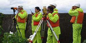 ���C���ɂ�鑪�ʒ��̑D���̗U��