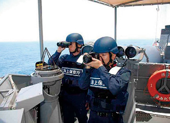 ��q�͂ɓ��悵�Ă���u�\�}���A���ӊC��h���{�����v