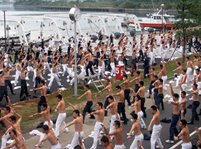 �N�������̊C��ۈ��̑�