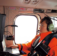 �ʐM�ȐE���i�q��@�j