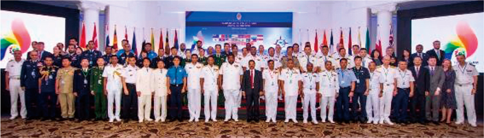 ��15�񒷊������W���ʐ^�i���F�X�������J�j