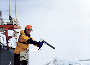 �����������E�����E�[�x�ϑ�