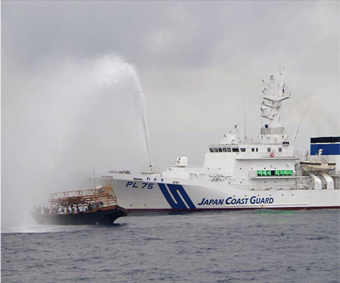 �k���N���D�ɕ��������鏄���D