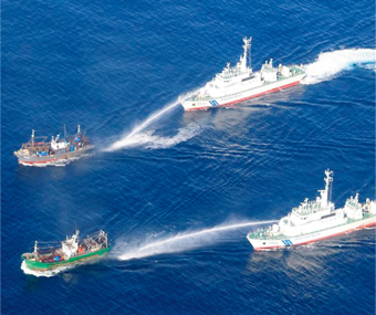 �k���N���D�ɕ������鏄���D