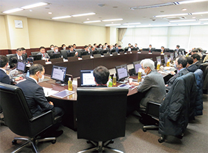 �C��ۈ������f�B�J���R���g���[�����c���