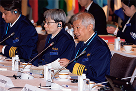 �c���𖱂߂�C��ۈ�������