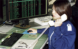 �C���ʃZ���^�[�^�p�ǐ���