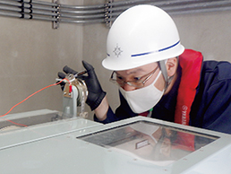 �C�m������