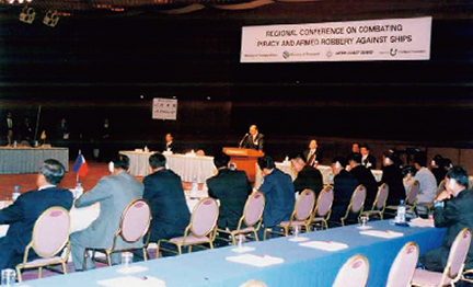 �C��ۈ����̌Ăт����ɂ��J�Â��ꂽ�C���΍􍑍ۉ�c