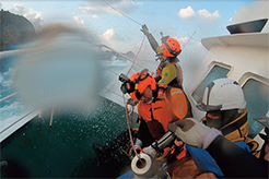 ���ʑD��ł̗l�q