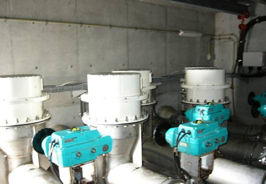 �g�͔��d���u